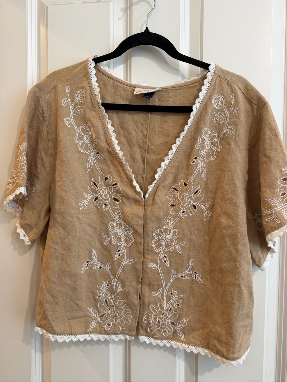 Cut work v neck linen blend blouse, cottagecore, boho. Size large